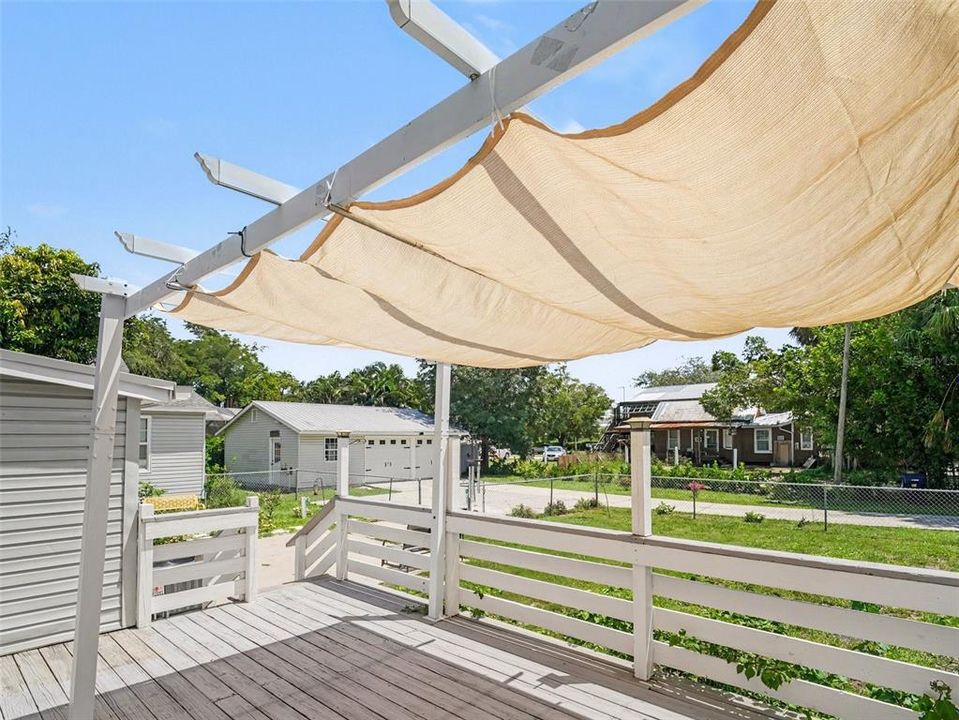 For Sale: $395,000 (3 beds, 2 baths, 1693 Square Feet)