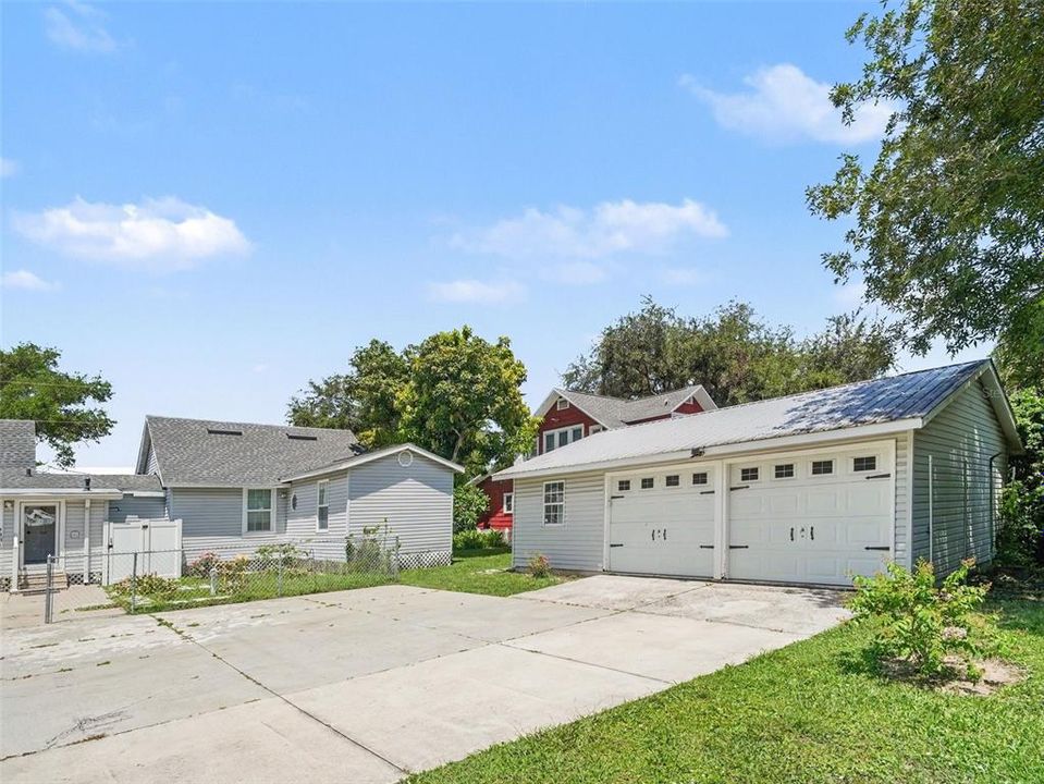 For Sale: $395,000 (3 beds, 2 baths, 1693 Square Feet)