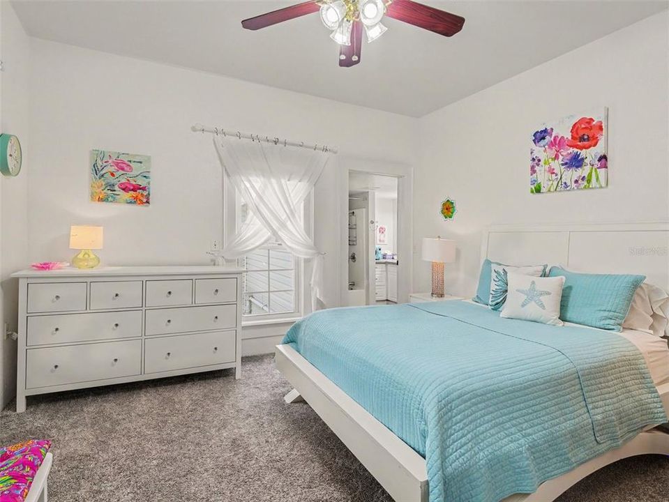 For Sale: $395,000 (3 beds, 2 baths, 1693 Square Feet)
