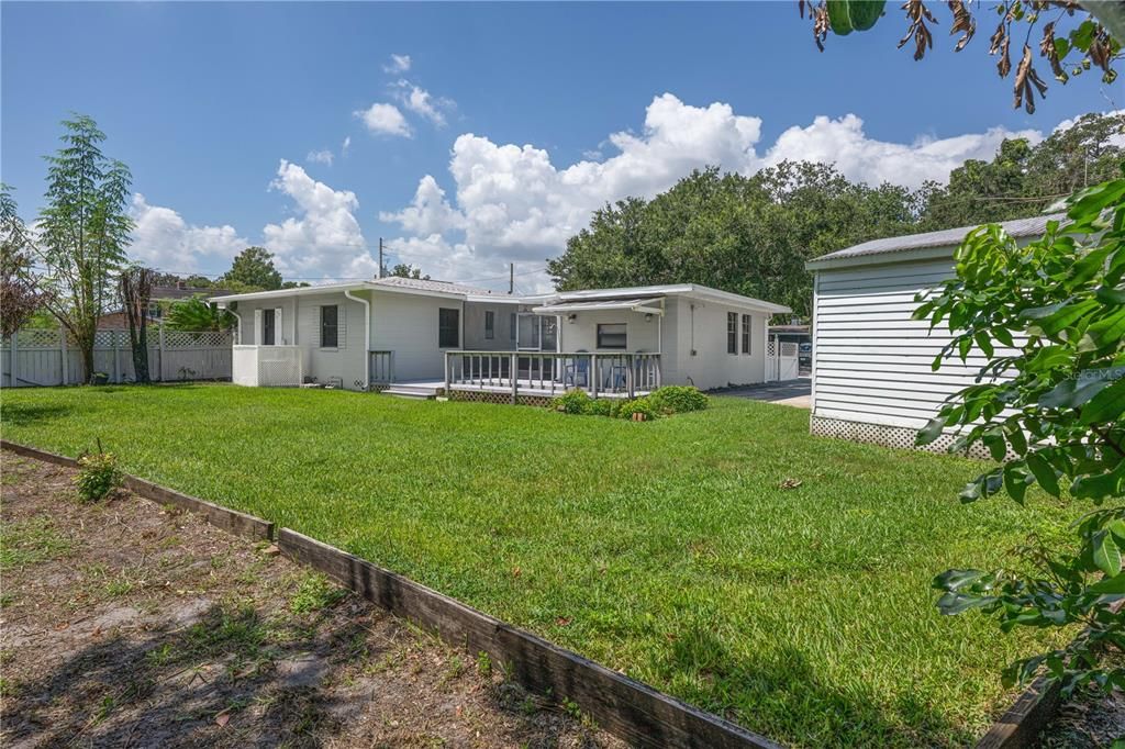 For Sale: $575,000 (2 beds, 2 baths, 1076 Square Feet)