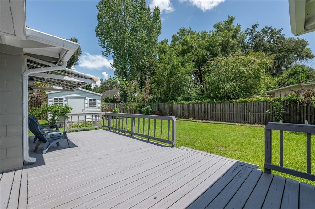 For Sale: $575,000 (2 beds, 2 baths, 1076 Square Feet)
