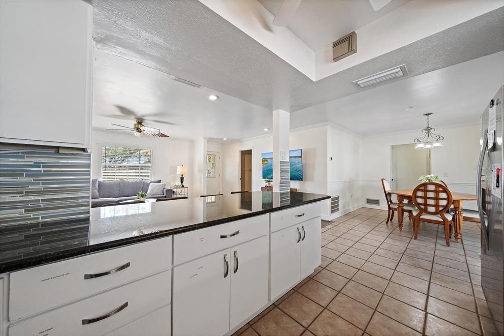 For Sale: $499,000 (3 beds, 2 baths, 1324 Square Feet)