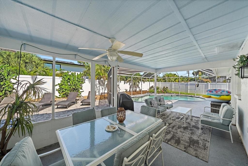 For Sale: $499,000 (3 beds, 2 baths, 1324 Square Feet)