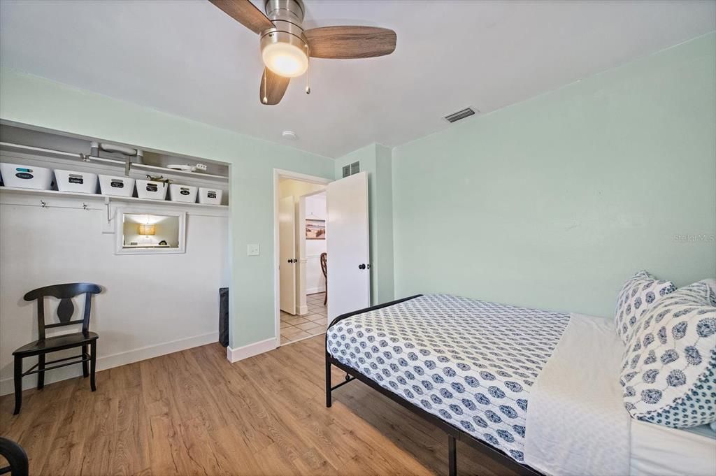 For Sale: $499,000 (3 beds, 2 baths, 1324 Square Feet)