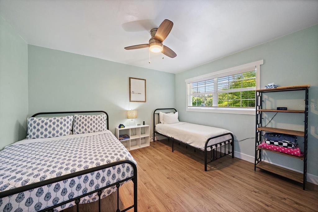 For Sale: $499,000 (3 beds, 2 baths, 1324 Square Feet)