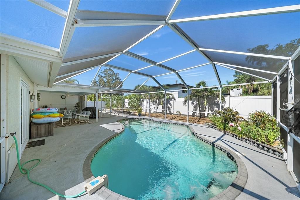 For Sale: $499,000 (3 beds, 2 baths, 1324 Square Feet)