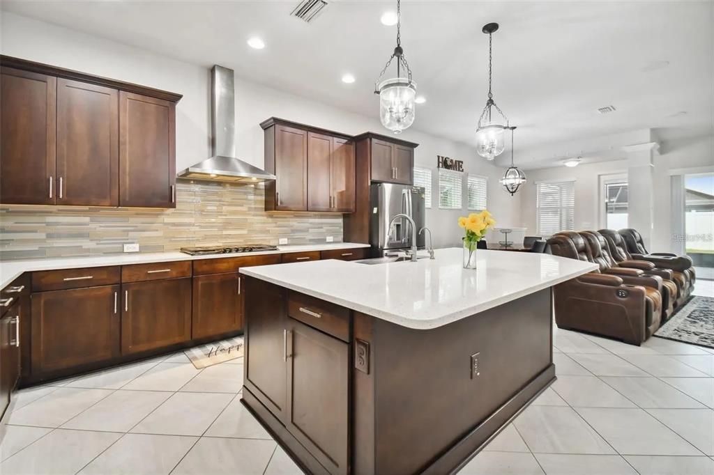 For Rent: $3,350 (3 beds, 2 baths, 2200 Square Feet)