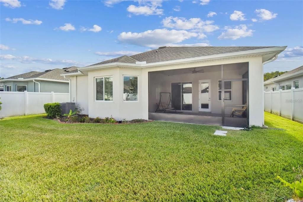 For Rent: $3,350 (3 beds, 2 baths, 2200 Square Feet)