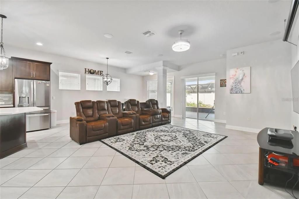 For Rent: $3,350 (3 beds, 2 baths, 2200 Square Feet)