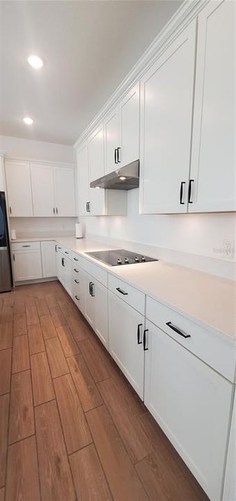 En Renta: $2,990 (4 camas, 3 baños, 2500 Pies cuadrados)