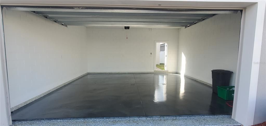 En Renta: $2,990 (4 camas, 3 baños, 2500 Pies cuadrados)