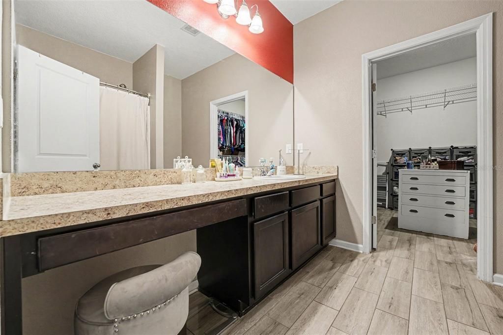 For Sale: $275,000 (3 beds, 2 baths, 1746 Square Feet)
