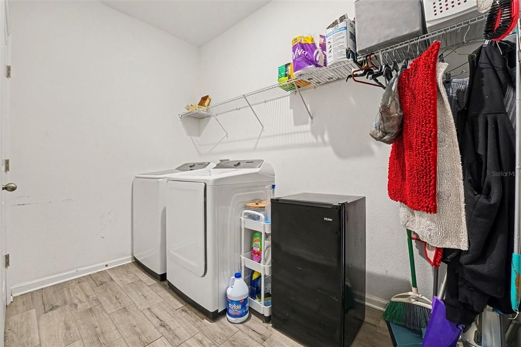 For Sale: $275,000 (3 beds, 2 baths, 1746 Square Feet)