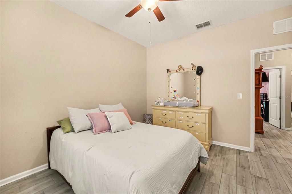 For Sale: $275,000 (3 beds, 2 baths, 1746 Square Feet)