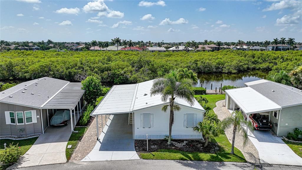 For Sale: $274,900 (2 beds, 2 baths, 1352 Square Feet)
