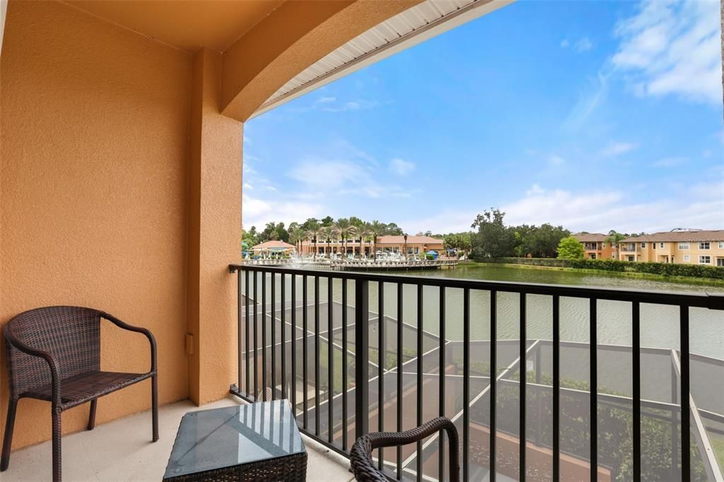 For Sale: $315,000 (2 beds, 2 baths, 1290 Square Feet)