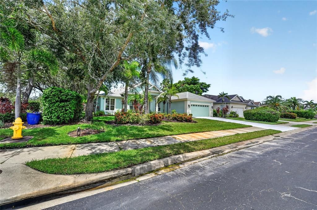 For Rent: $3,950 (4 beds, 3 baths, 2435 Square Feet)