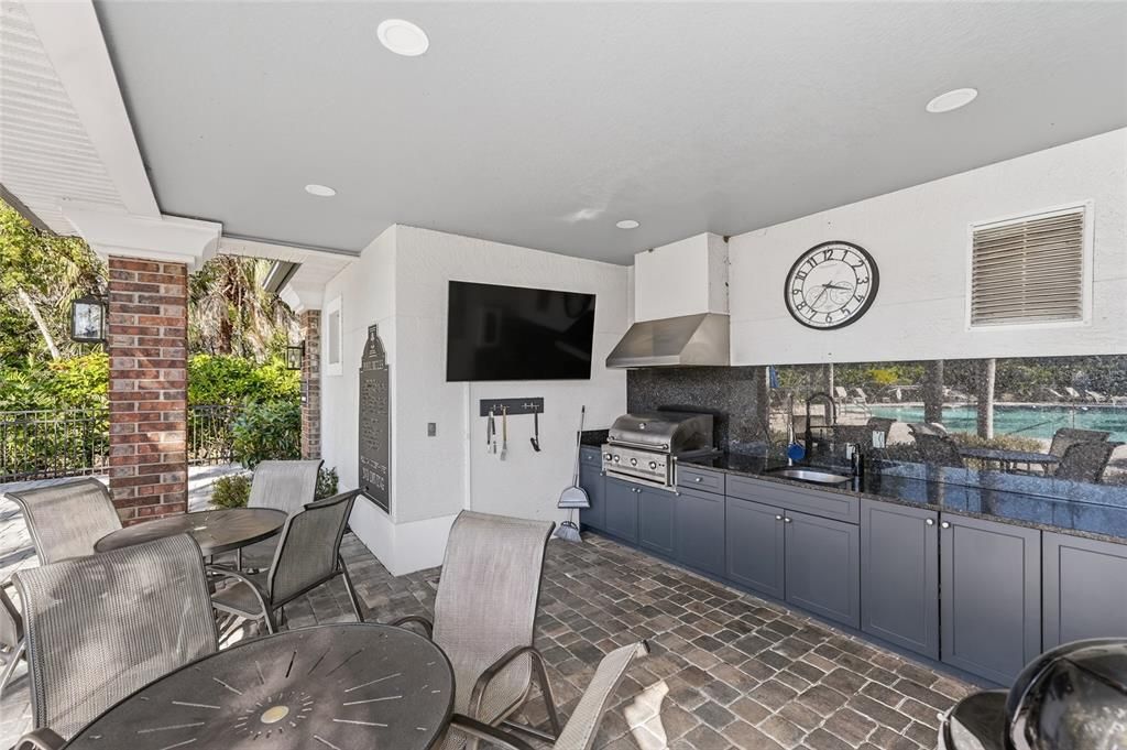 For Rent: $3,950 (4 beds, 3 baths, 2435 Square Feet)