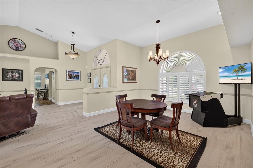 For Sale: $599,900 (5 beds, 2 baths, 2850 Square Feet)
