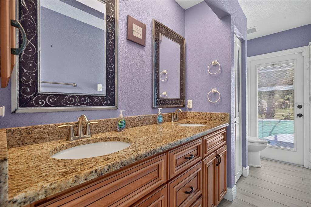 For Sale: $599,900 (5 beds, 2 baths, 2850 Square Feet)