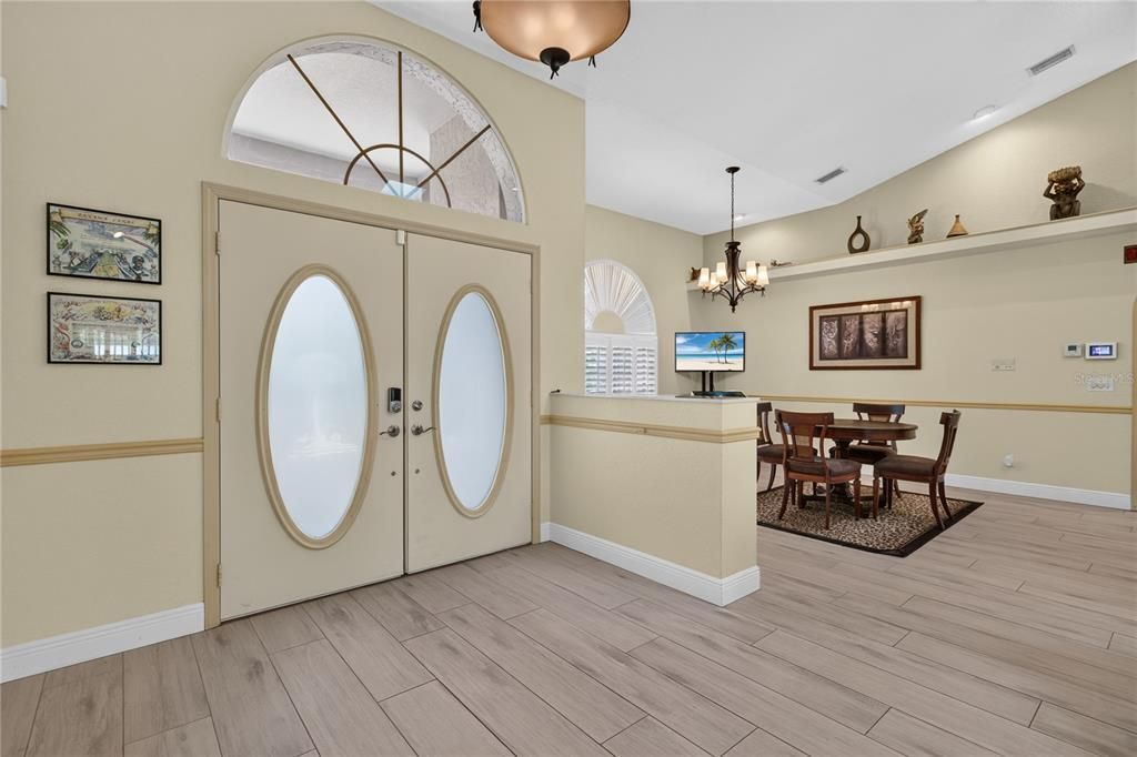 For Sale: $599,900 (5 beds, 2 baths, 2850 Square Feet)