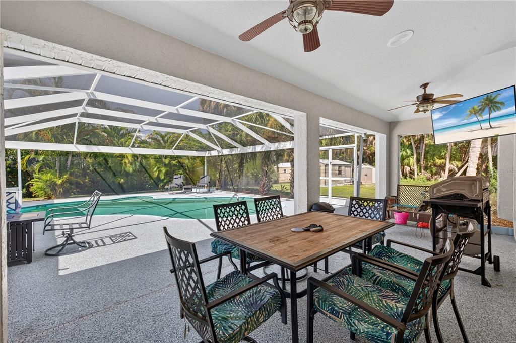 For Sale: $599,900 (5 beds, 2 baths, 2850 Square Feet)