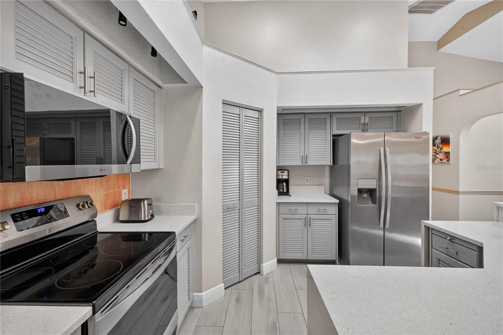 For Sale: $599,900 (5 beds, 2 baths, 2850 Square Feet)