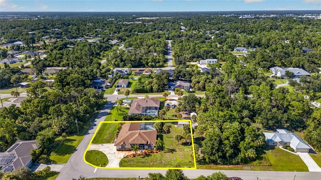 For Sale: $599,900 (5 beds, 2 baths, 2850 Square Feet)