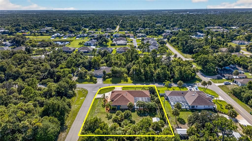 For Sale: $599,900 (5 beds, 2 baths, 2850 Square Feet)