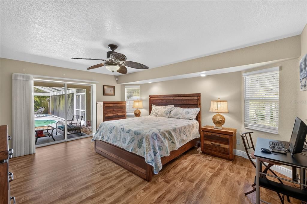 For Sale: $599,900 (5 beds, 2 baths, 2850 Square Feet)
