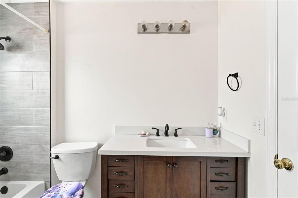 For Sale: $475,000 (6 beds, 5 baths, 2771 Square Feet)