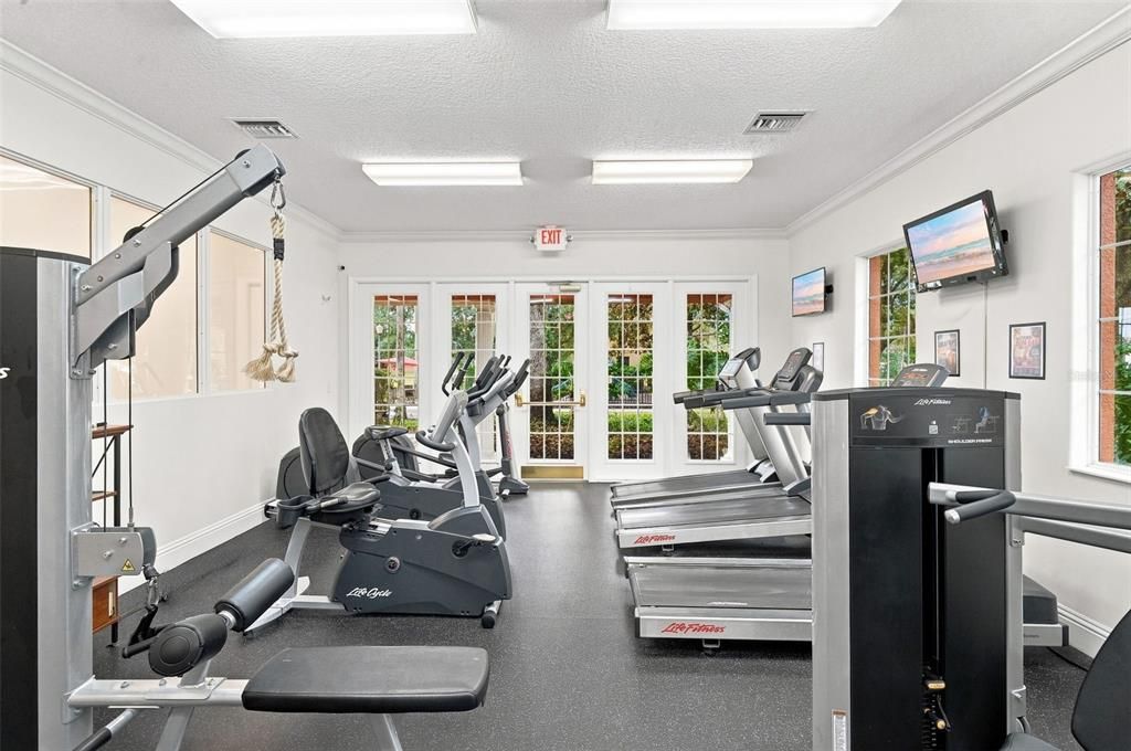 For Sale: $475,000 (6 beds, 5 baths, 2771 Square Feet)