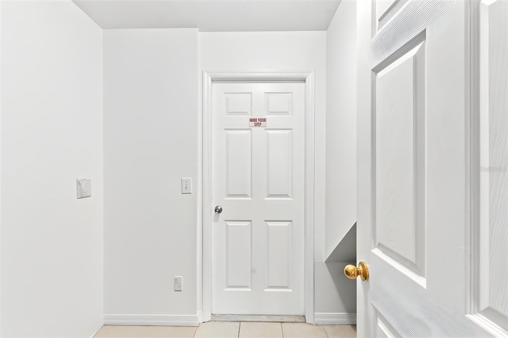 For Sale: $475,000 (6 beds, 5 baths, 2771 Square Feet)