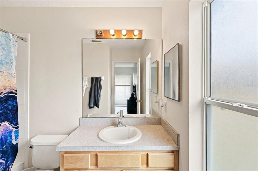For Sale: $475,000 (6 beds, 5 baths, 2771 Square Feet)