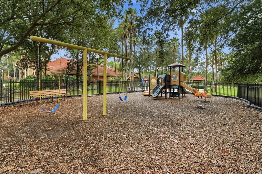 For Sale: $475,000 (6 beds, 5 baths, 2771 Square Feet)