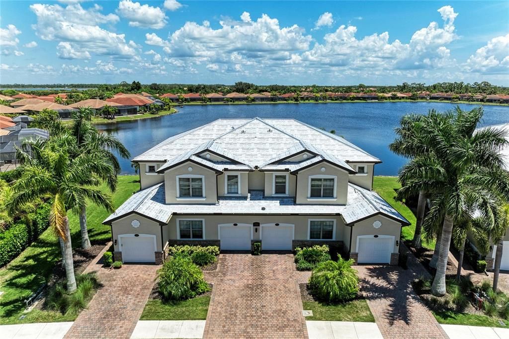 For Sale: $349,900 (3 beds, 2 baths, 1661 Square Feet)