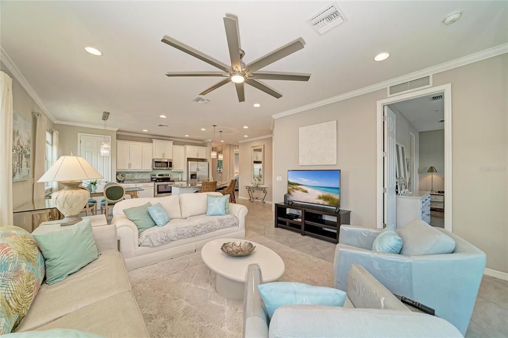 For Sale: $349,900 (3 beds, 2 baths, 1661 Square Feet)