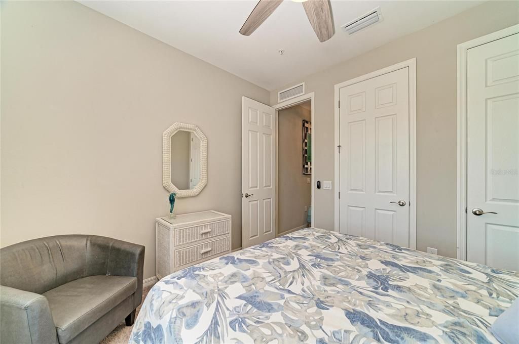 For Sale: $349,900 (3 beds, 2 baths, 1661 Square Feet)