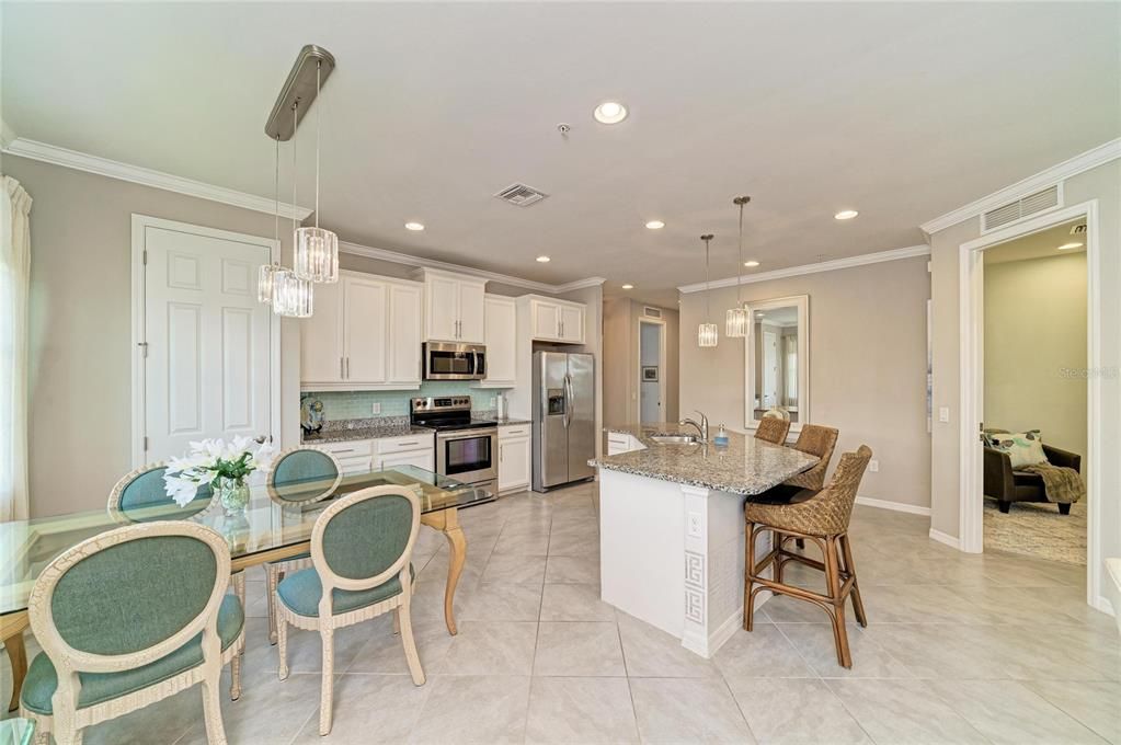 For Sale: $349,900 (3 beds, 2 baths, 1661 Square Feet)