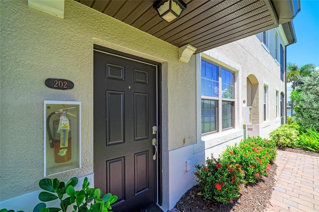 For Sale: $349,900 (3 beds, 2 baths, 1661 Square Feet)