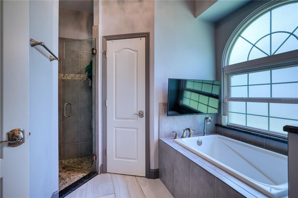 Active With Contract: $489,900 (3 beds, 2 baths, 2190 Square Feet)