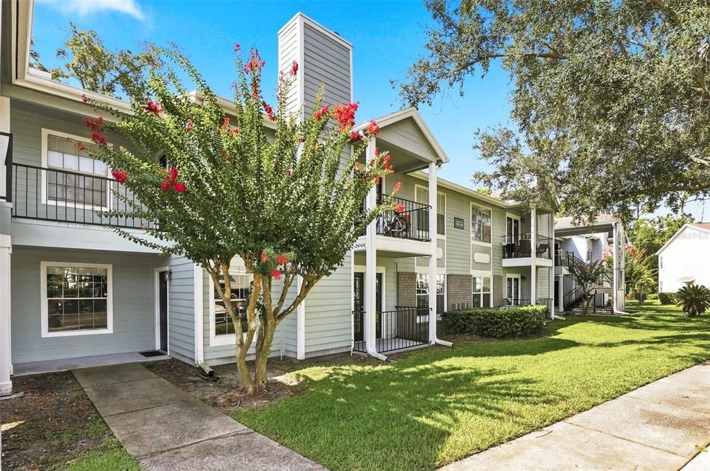 For Sale: $220,000 (2 beds, 2 baths, 1007 Square Feet)