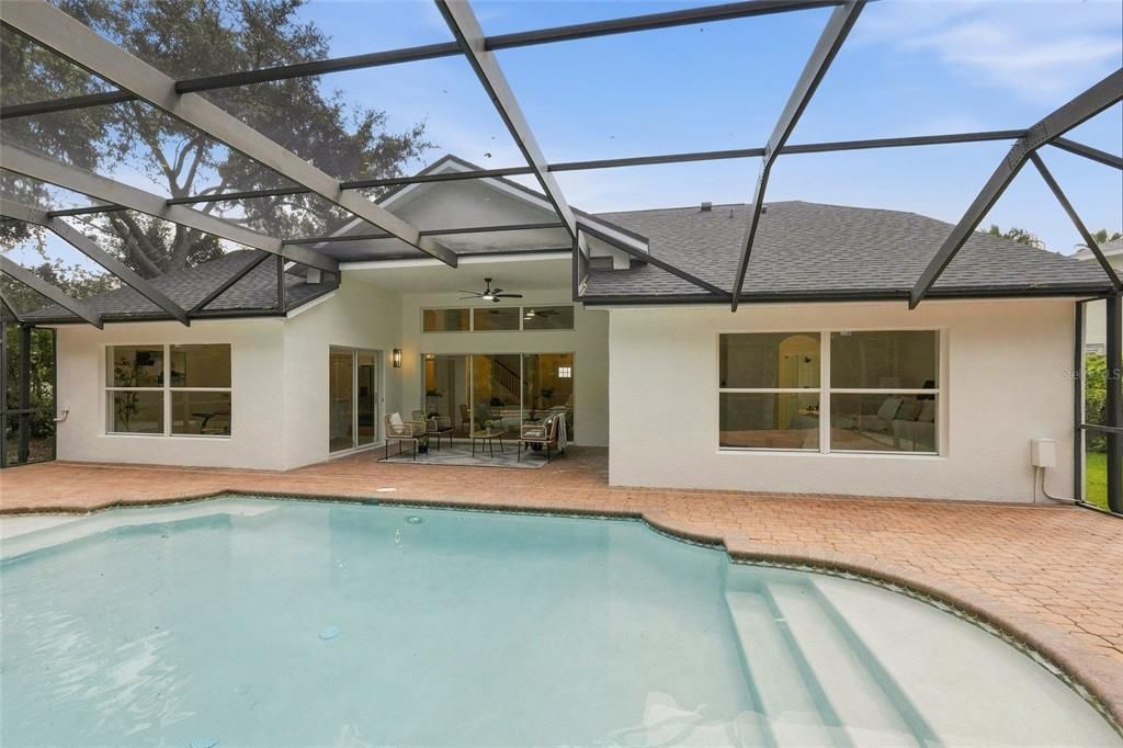 En Venta: $574,999 (4 camas, 2 baños, 2108 Pies cuadrados)