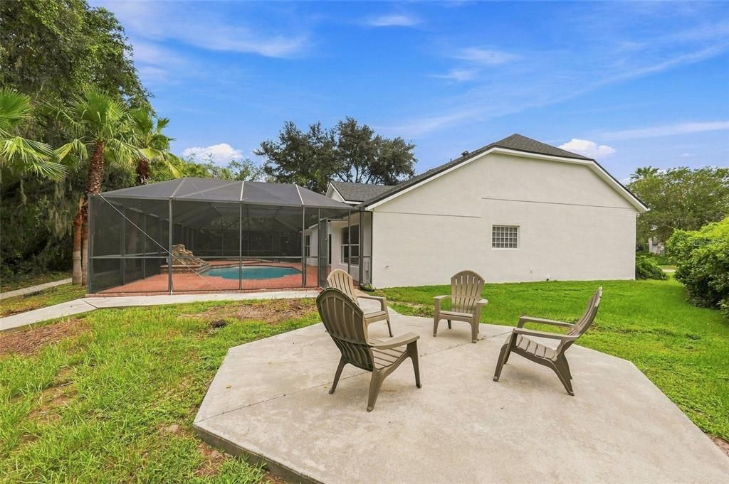En Venta: $574,999 (4 camas, 2 baños, 2108 Pies cuadrados)