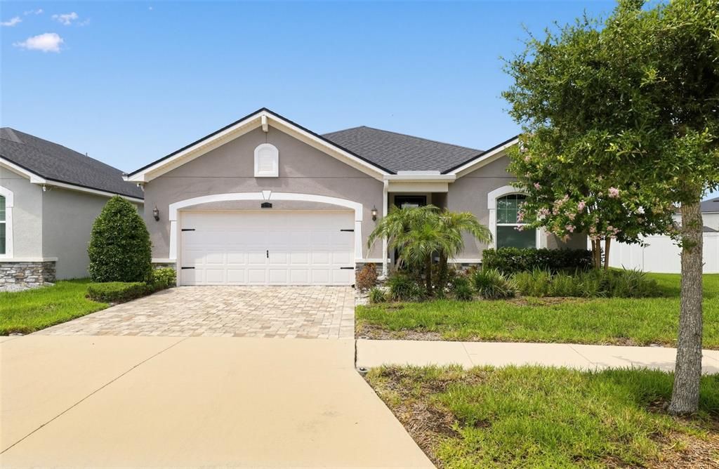 For Sale: $399,000 (3 beds, 2 baths, 2011 Square Feet)