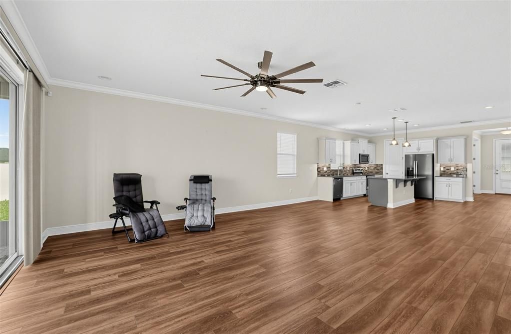 For Sale: $399,000 (3 beds, 2 baths, 2011 Square Feet)