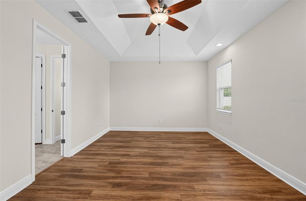 For Sale: $399,000 (3 beds, 2 baths, 2011 Square Feet)