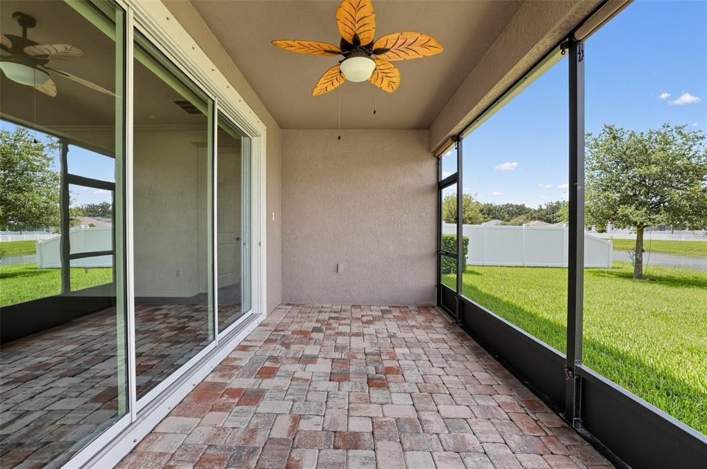 For Sale: $399,000 (3 beds, 2 baths, 2011 Square Feet)
