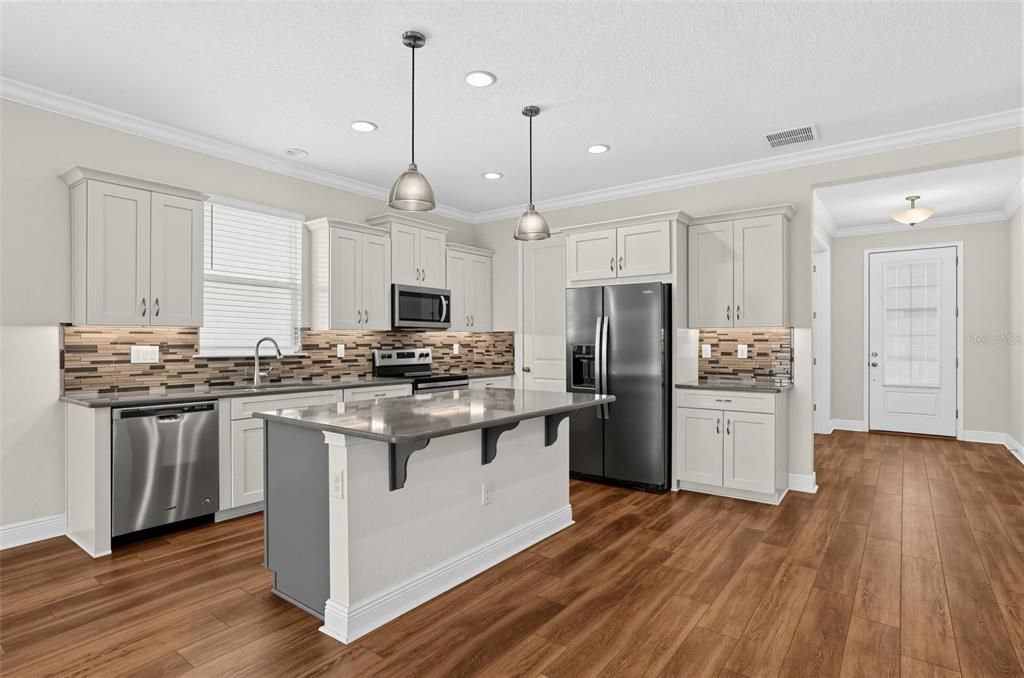 For Sale: $399,000 (3 beds, 2 baths, 2011 Square Feet)