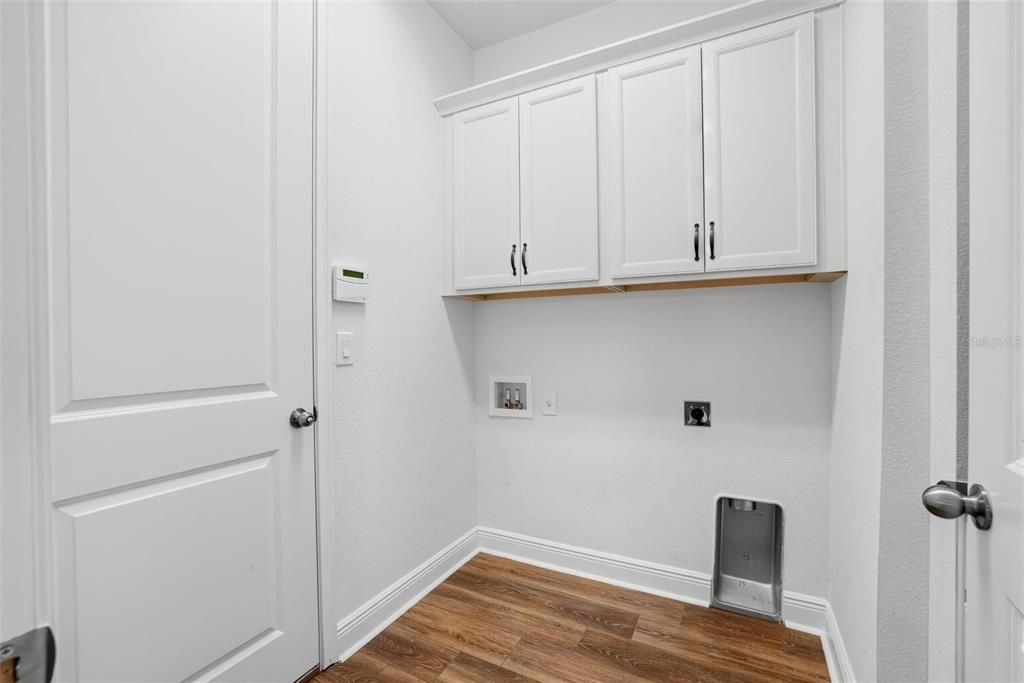 For Sale: $399,000 (3 beds, 2 baths, 2011 Square Feet)
